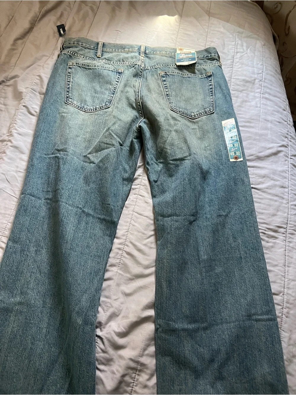 Old Navy Men's Medium Blue Relaxed Straight Jeans